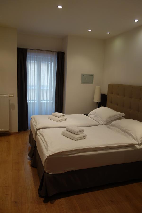 The Palace Suites And Apartments Prága Kültér fotó
